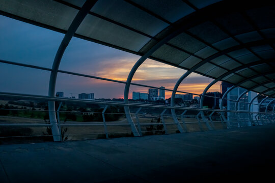 Paisaje urbano  en un atardecer en la ciudad de Zapopan