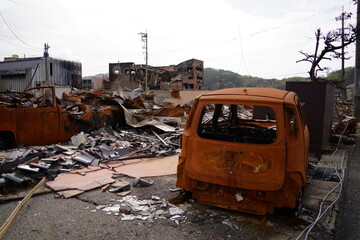 能登半島地震の地震で焼けた車　輪島