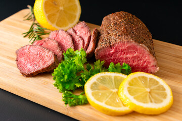 ローストビーフ　モモ肉　スライス　牛肉  Roast Beef Thigh Sliced Beef