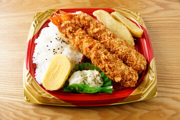 大きな海老フライ弁当