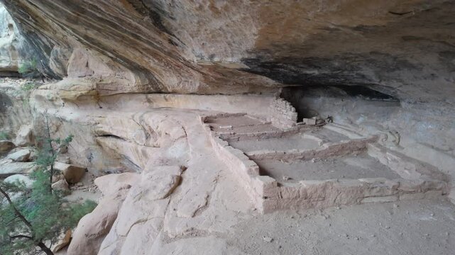 Remnants of native American cliff dwelling in Mesa Verde National Park. Colorado, USA.