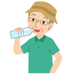屋外でペットボトルの水を飲む高齢男性　健康　熱中症