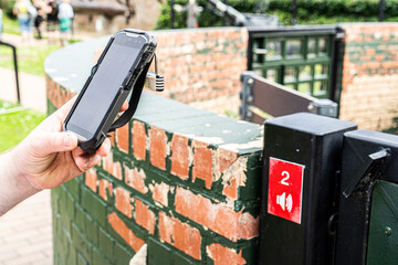 An audio guide that is often used in museums and guided tours, it is an audio tour together with sound and songs to follow in a museum or other. Located at Middelkerke Ostend.