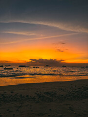 Fototapeta premium amazing sunset in nusa lembonghan