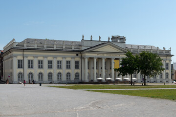 Naklejka premium Das Fridericianum, Museumsgebäude, am Friedrichsplatz in Kassel