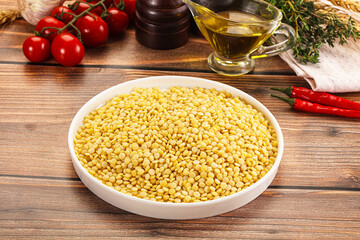 Dry raw wheat pasta - ptitim