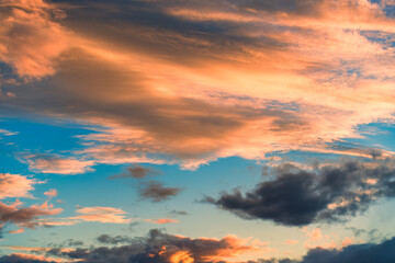 Fototapeta premium Colorful sunset sky with clouds