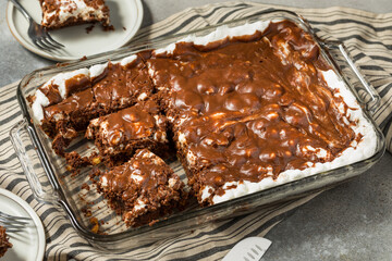 Sweet Homemade Mississippi Mud Cake