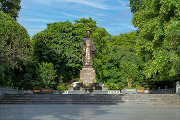 Obraz premium statue de Ly Thai To à Hanoi Vietnam