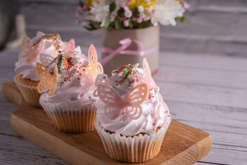 food, cake, muffin, cupcake, bakery, baked, sweet, pastry, homemade, snack, flowers, tasty, dessert, delicious, sugar