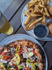 aesthetic pizza dinner