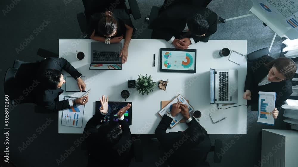 Aufkleber top view of executive manager present growth graph while smart team clap hands and shale hand with m