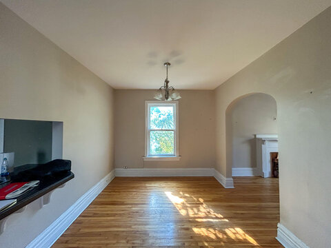 New empty real estate apartment 