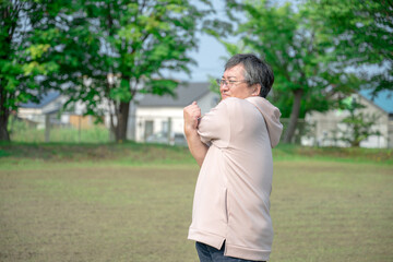 運動する中年男性