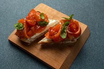 bruschetta with salted salmon and cream cheese
