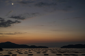 日本の岡山県瀬戸内市の虫明の美しい朝の景色