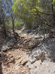 Schwieriger Wanderweg auf Sardinien