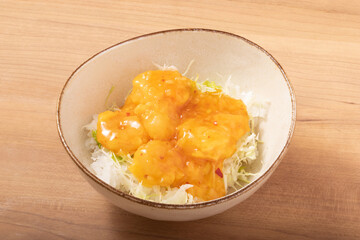エビチリ丼
