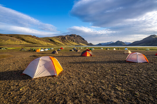 Tent camping on the shore of Alftavatn Lake along the Laugavegur trail, Fjallabak Nature Reserve, Highlands, Iceland