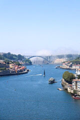 Vista de la ciudad de Oporto y el rio Duero