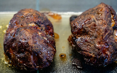 Frisch gegartes Pulled Pork aus der Schweineschulter