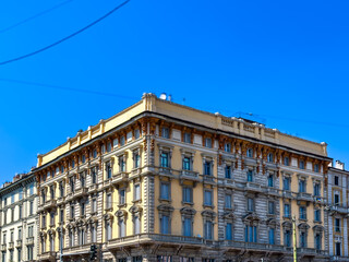 Obraz premium antique city building in Milan, italy.