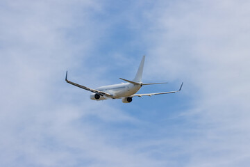 飛び立つ飛行機