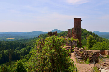 Die Altdahner Burgen bei Dahn im Pfälzerwald im deutschen Landkreis Südwestpfalz im Bundesland...