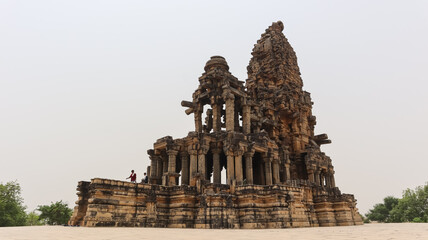 Fototapeta premium India, Madhya Pradesh, Sihoniya, Ancient Ruin Hindu Kakanmath Temple, the 11th Century Monument Built by Kachchhapaghata ruler Kirttiraja. it Dedicated to Lord Shiva.