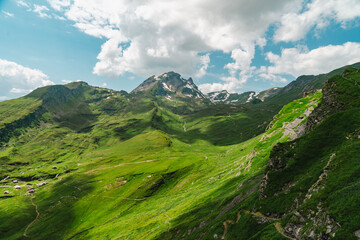 Obraz premium View from the Grindelwald First Cliff Walk in Switzerland in the Swiss Alps