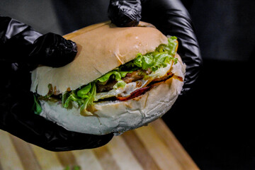 Lanche com as mãos