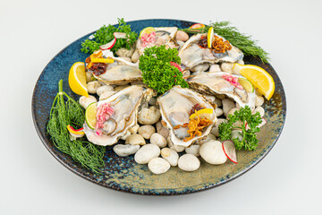 Fresh oysters on a plate