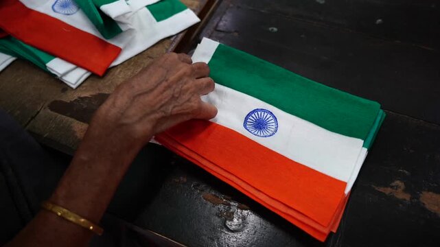 Indian national flags arranging to sell