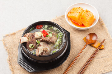 Food made by boiling beef ribs in water