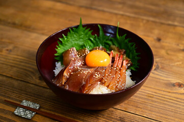 海鮮漬け丼