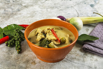 Thai green chicken curry with coconut