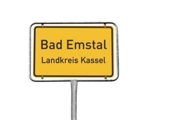 Ortstafel, Bad Emstal, Landkreis Kassel, freigestellt als PNG, (Symbolbild)