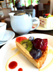 週末のアフタヌーンティー・フルーツタルト