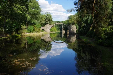 Handdoek met foto Rakotzbrücke Rakotzbrücke, auch Teufelsbrücke, im Azaleen- und Rhododendronpark Kromlau am Rakot, Sachsen, Deutschland  © Juergen Mueller 