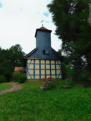 Fototapeta premium Das Kürchlein im Grünen