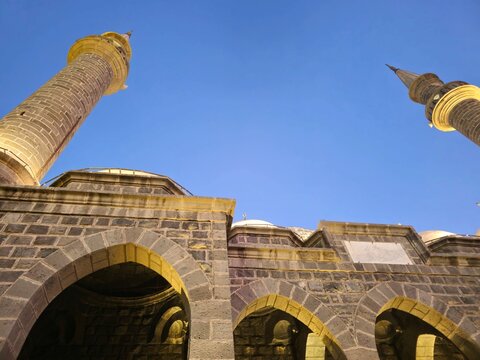 The Anbariya Mosque, the Hamidiye Mosque, is a mosque built by the Ottoman Turks in Medina, Built in 1908 by the Ottoman Sultan Abdulhamid II, was a part of the Hejaz Railway project