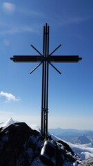 das Gipfelkreuz am Rimpfischhorn 4199m