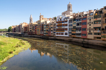 Vues de la ville de Gérone en Catalogne - Espagne