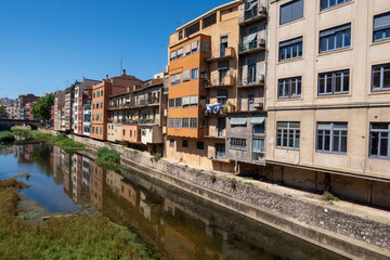 Naklejka premium Vues de la ville de Gérone en Catalogne - Espagne