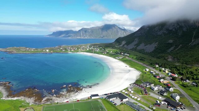 Der bezaubernde Rambergstranda auf den Lofoten in Norwegen