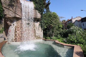 Fontaine dans la ville, ville de Epinal, département des Vosges, France