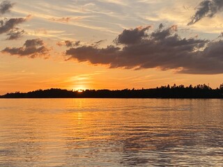Fototapeta premium Setting Sun and Lake
