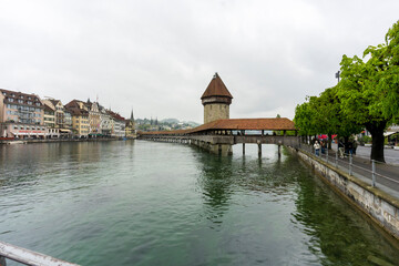 Pont du  Lucerne -Kapellbrücke-en suisse