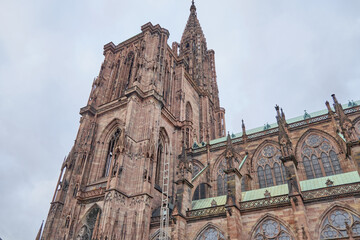 France, Alsace, Strasbourg: View of Notre Dame cathedral with frame houses