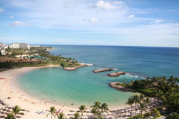 Fototapeta premium Aerial view of beach and ocean lagoon at Ko'Olina, Oahu, Hawaii